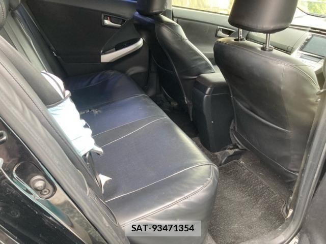 Toyota PRIUS 2014-09 8209659-9