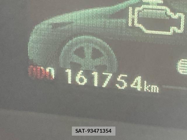 Toyota PRIUS 2014-09 8209659-15