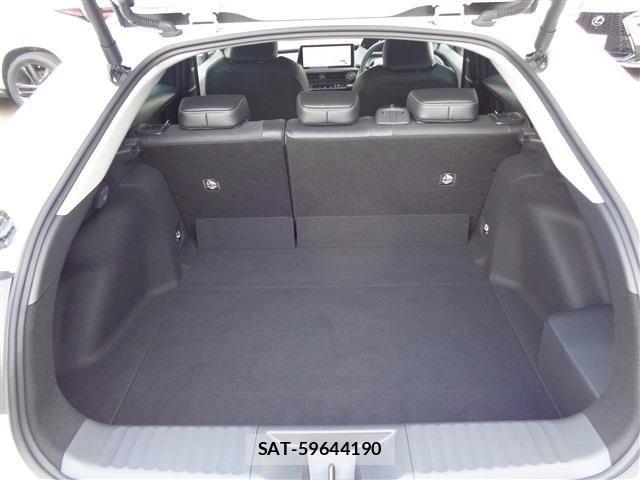 Toyota PRIUS 2025-01 8209578-13
