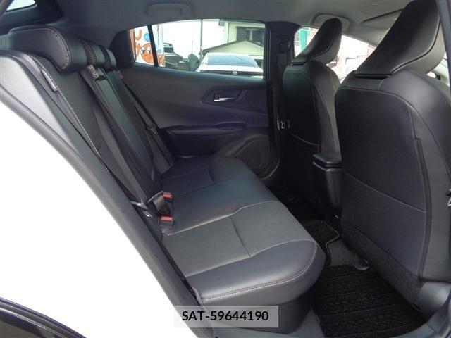 Toyota PRIUS 2025-01 8209578-17