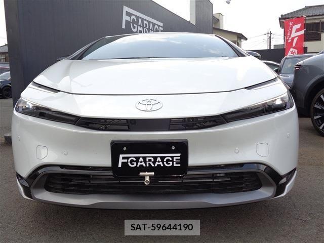 Toyota PRIUS 2025-01 8209578-1