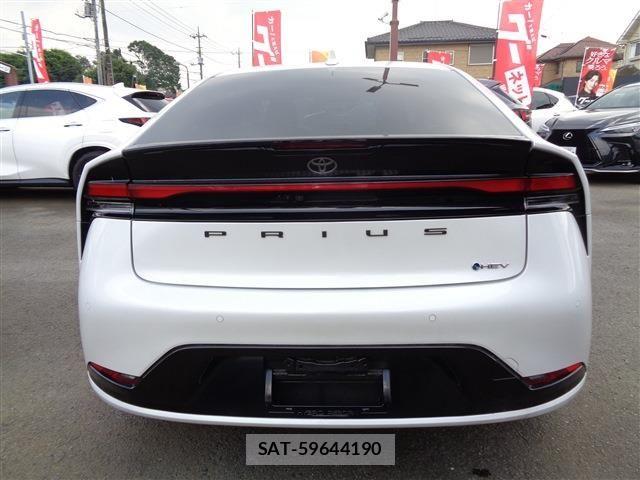 Toyota PRIUS 2025-01 8209578-6