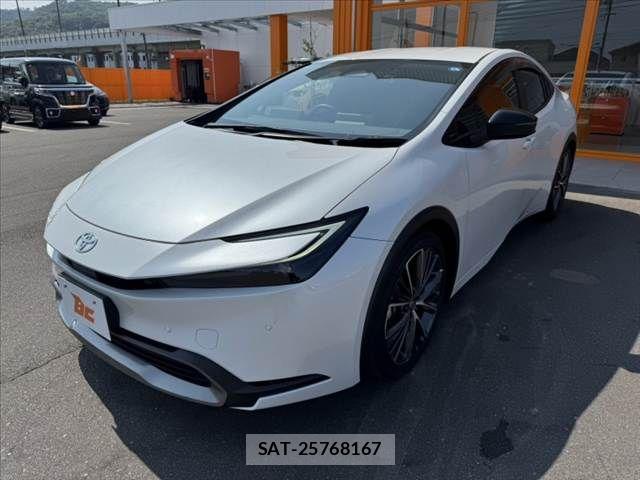 Toyota PRIUS 2023-04 8209583-9