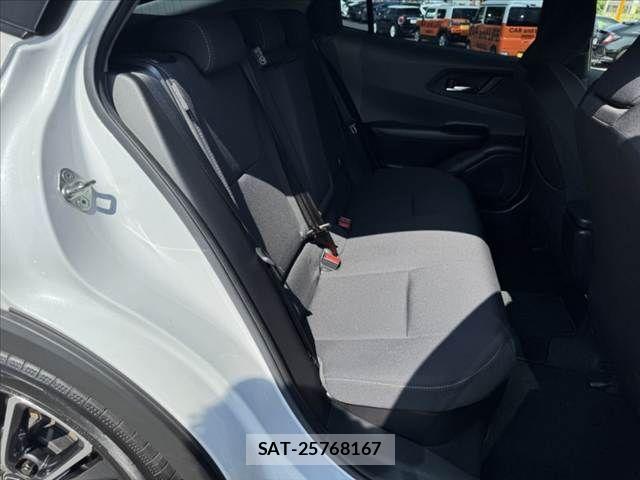 Toyota PRIUS 2023-04 8209583-16