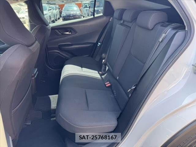 Toyota PRIUS 2023-04 8209583-18