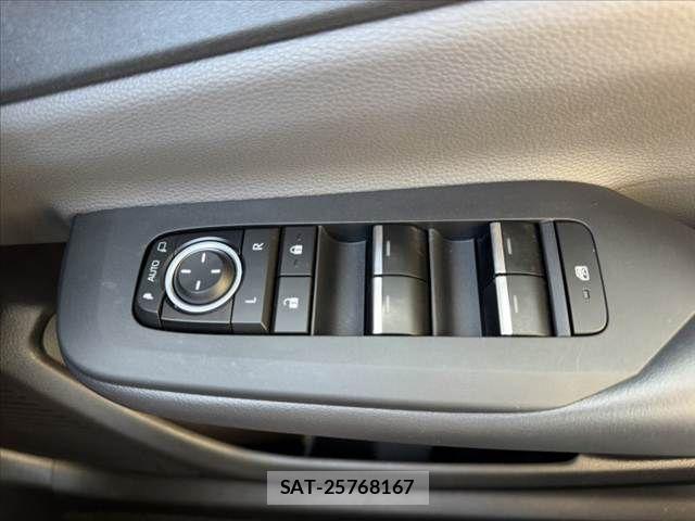 Toyota PRIUS 2023-04 8209583-20