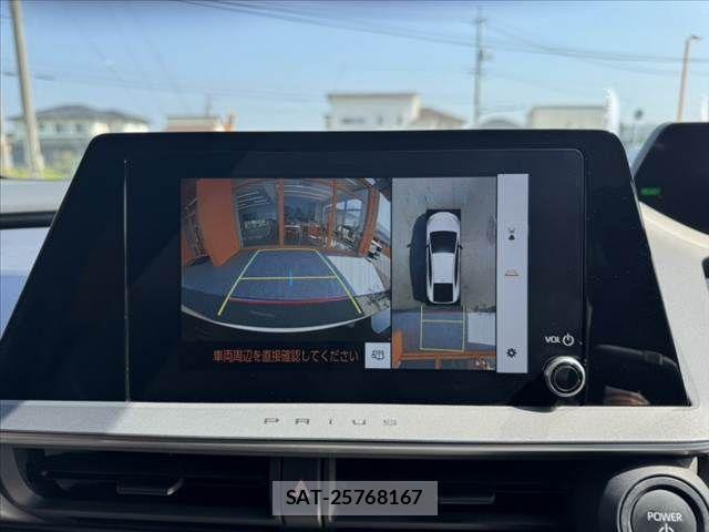Toyota PRIUS 2023-04 8209583-24