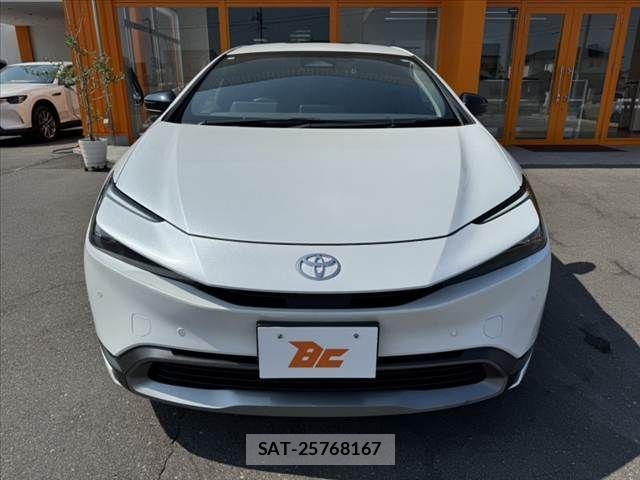 Toyota PRIUS 2023-04 8209583-8