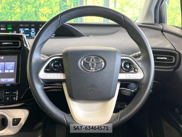 Toyota PRIUS 2017-03 8209628-10