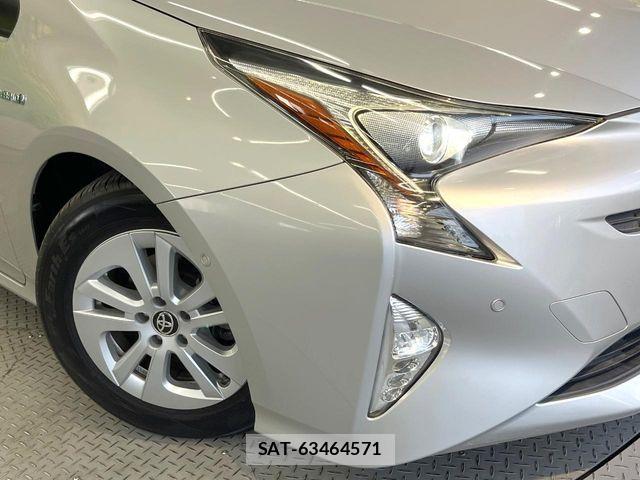 Toyota PRIUS 2017-03 8209628-11