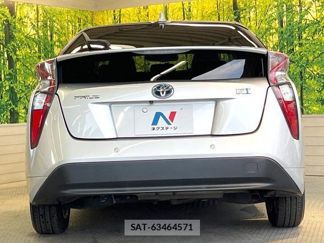 Toyota PRIUS 2017-03 8209628-14