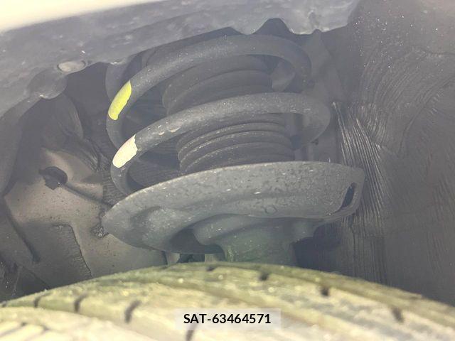 Toyota PRIUS 2017-03 8209628-17
