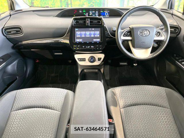 Toyota PRIUS 2017-03 8209628-1