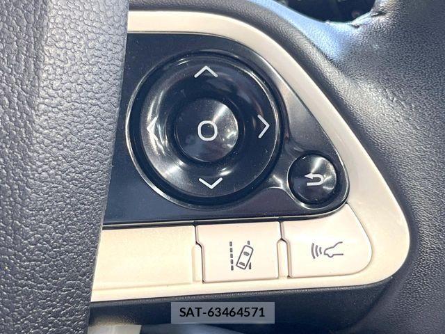 Toyota PRIUS 2017-03 8209628-4