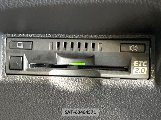 Toyota PRIUS 2017-03 8209628-6