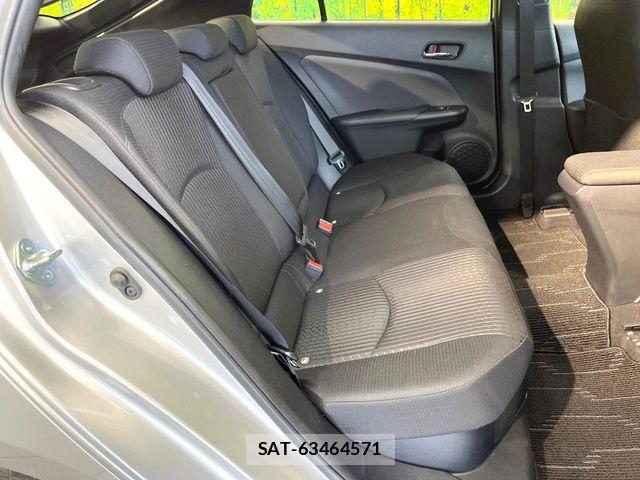 Toyota PRIUS 2017-03 8209628-8