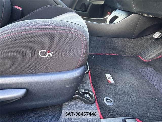 Toyota PRIUS 2015-02 8209636-15