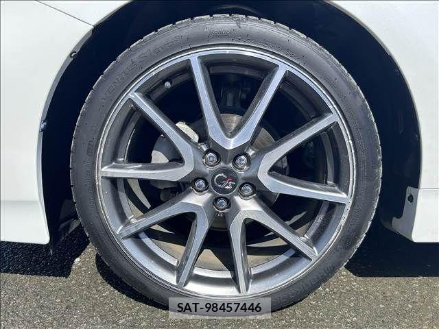 Toyota PRIUS 2015-02 8209636-2