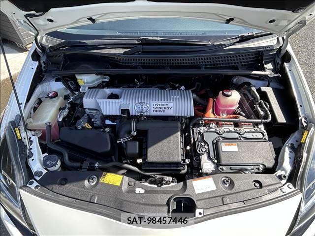 Toyota PRIUS 2015-02 8209636-8