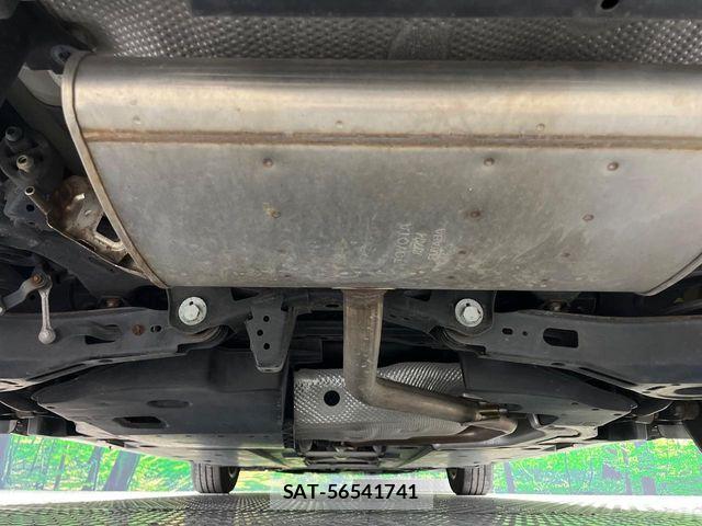 Toyota PRIUS 2017-02 8209618-18