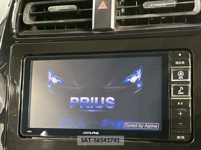 Toyota PRIUS 2017-02 8209618-3