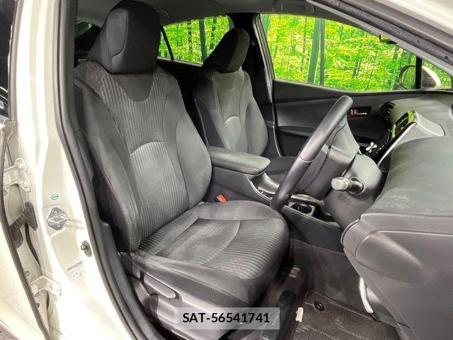 Toyota PRIUS 2017-02 8209618-7