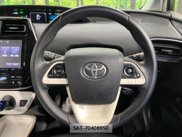 Toyota PRIUS 2017-04 8209615-10