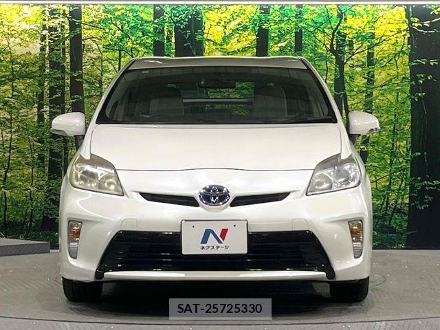 Toyota PRIUS 2012-03 8209647-3