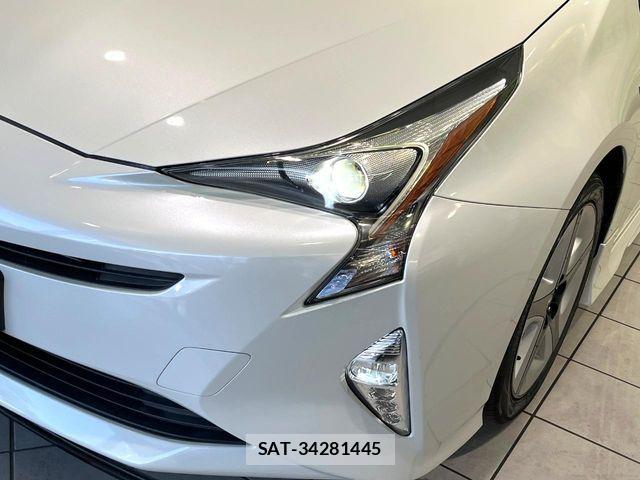Toyota PRIUS 2018-02 8209619-12