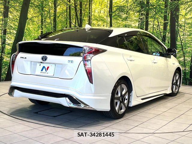 Toyota PRIUS 2018-02 8209619-16
