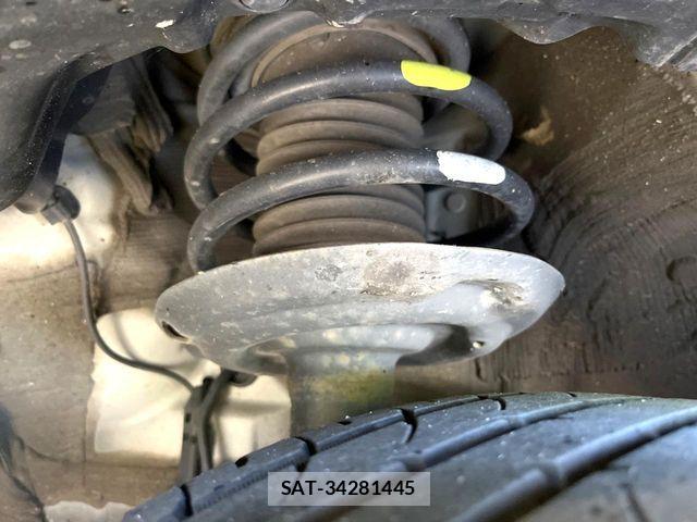 Toyota PRIUS 2018-02 8209619-19