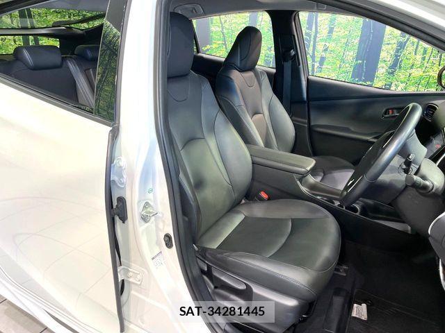Toyota PRIUS 2018-02 8209619-8