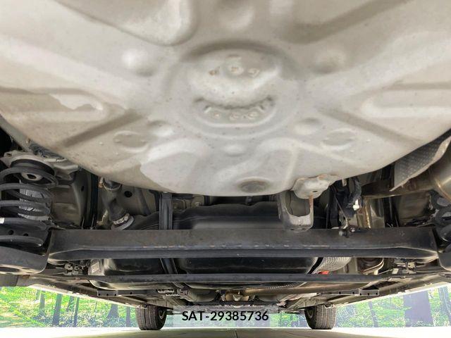 Toyota PRIUS 2012-06 8209642-18