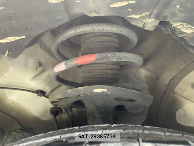 Toyota PRIUS 2012-06 8209642-19