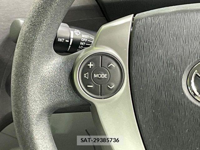 Toyota PRIUS 2012-06 8209642-6
