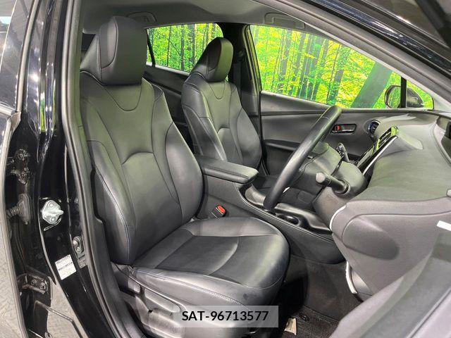 Toyota PRIUS 2018-08 8209602-7