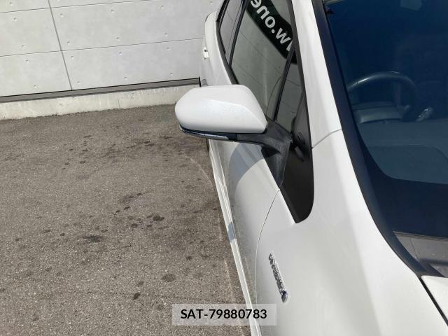 Toyota PRIUS 2019-06 8209587-13