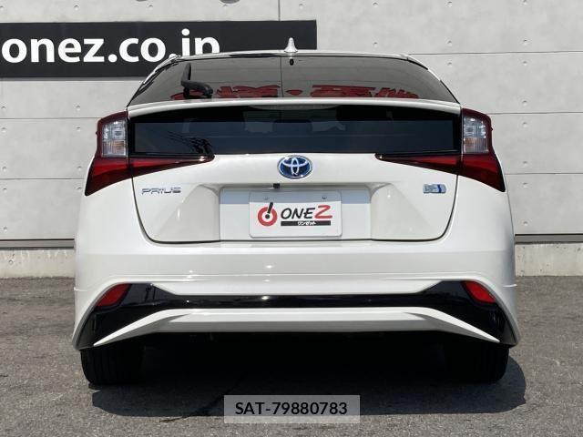 Toyota PRIUS 2019-06 8209587-17