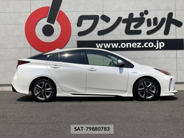 Toyota PRIUS 2019-06 8209587-19