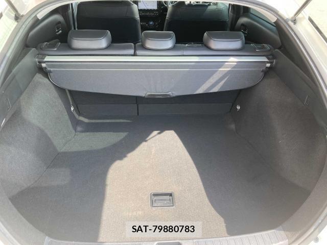 Toyota PRIUS 2019-06 8209587-26