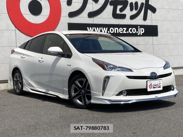 Toyota PRIUS 2019-06 8209587-3