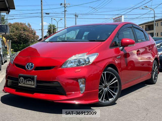 Toyota PRIUS 2015-07 8209653-0