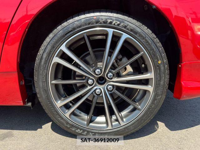 Toyota PRIUS 2015-07 8209653-28