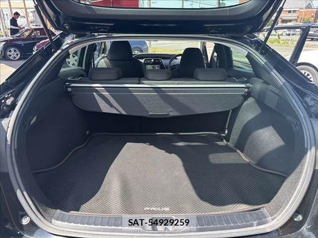 Toyota PRIUS 2019-07 8209623-9
