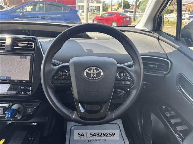 Toyota PRIUS 2019-07 8209623-10