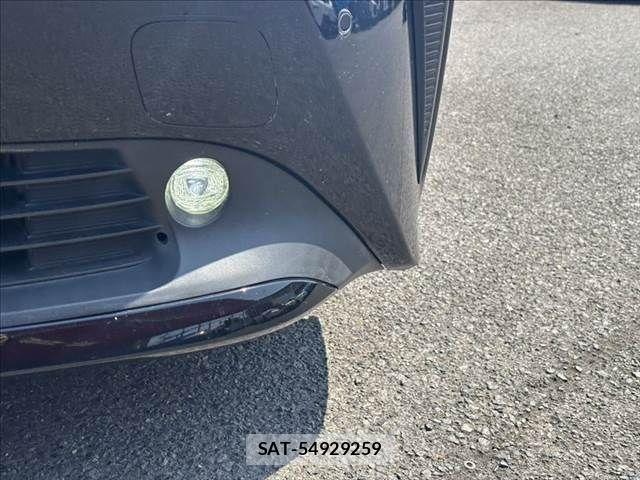 Toyota PRIUS 2019-07 8209623-12