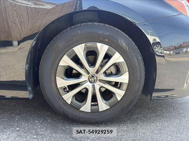 Toyota PRIUS 2019-07 8209623-13