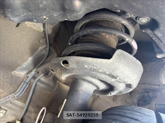 Toyota PRIUS 2019-07 8209623-14