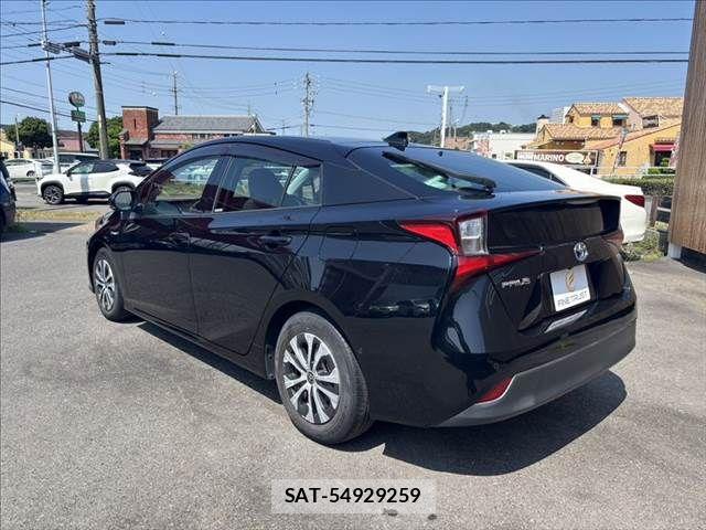 Toyota PRIUS 2019-07 8209623-20