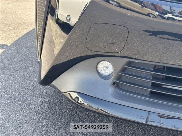 Toyota PRIUS 2019-07 8209623-25